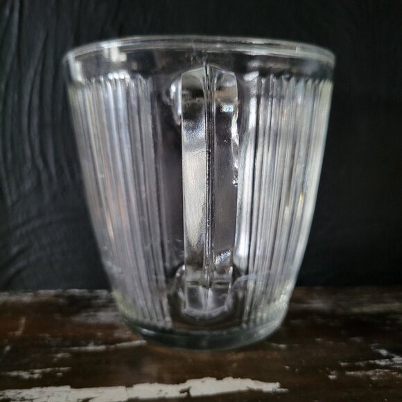 Vintage Medium Echo Chicago #7216 Vertical Ribbed Pitcher Clear Glass Pitcher - Picture 2 of 6